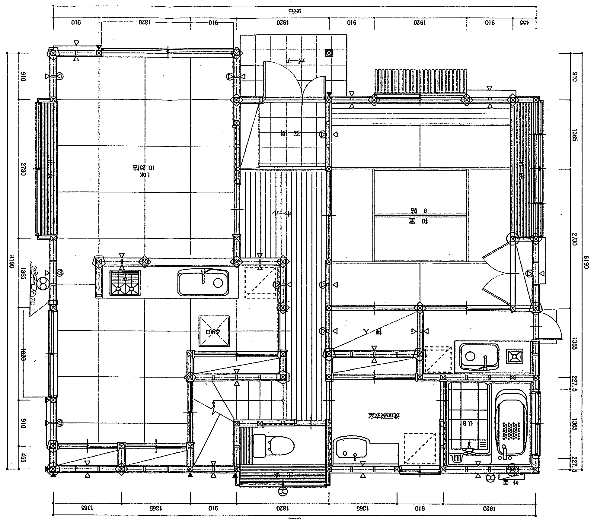 38.07坪 4LDK + 小屋裏収納 (南玄関) 1F 平面図原本